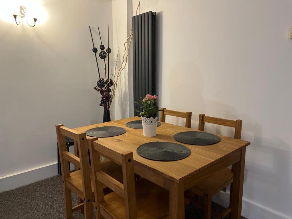 Entire 2-Bedroom Flat In Camden Лондон Екстер'єр фото