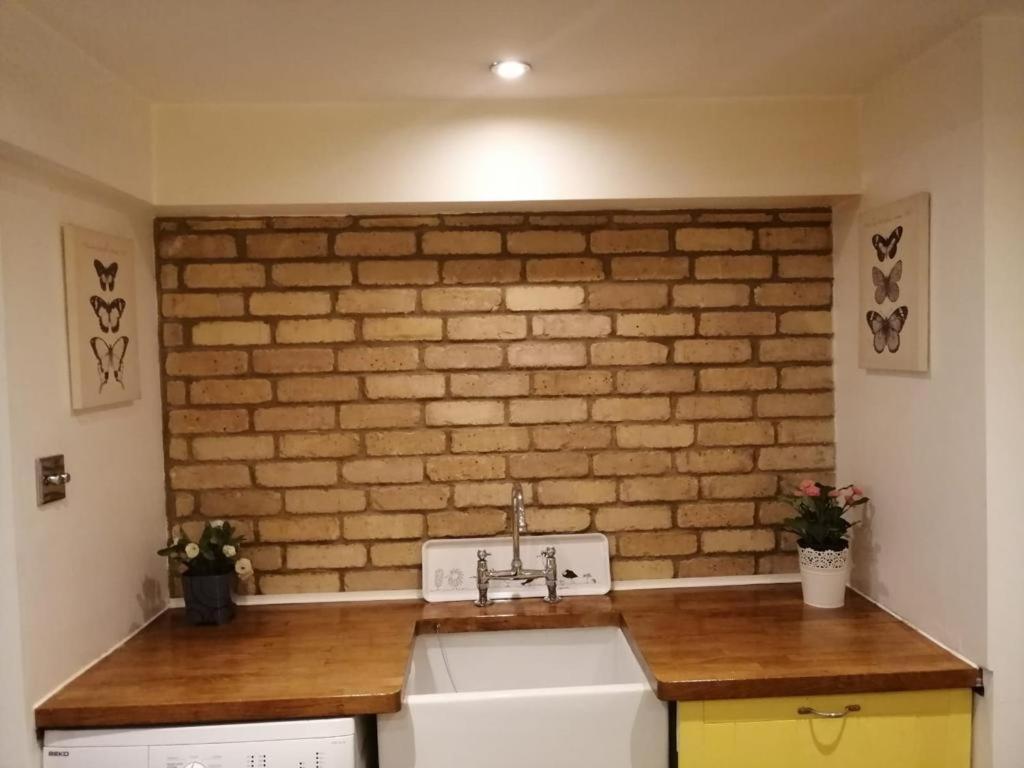 Entire 2-Bedroom Flat In Camden Лондон Екстер'єр фото
